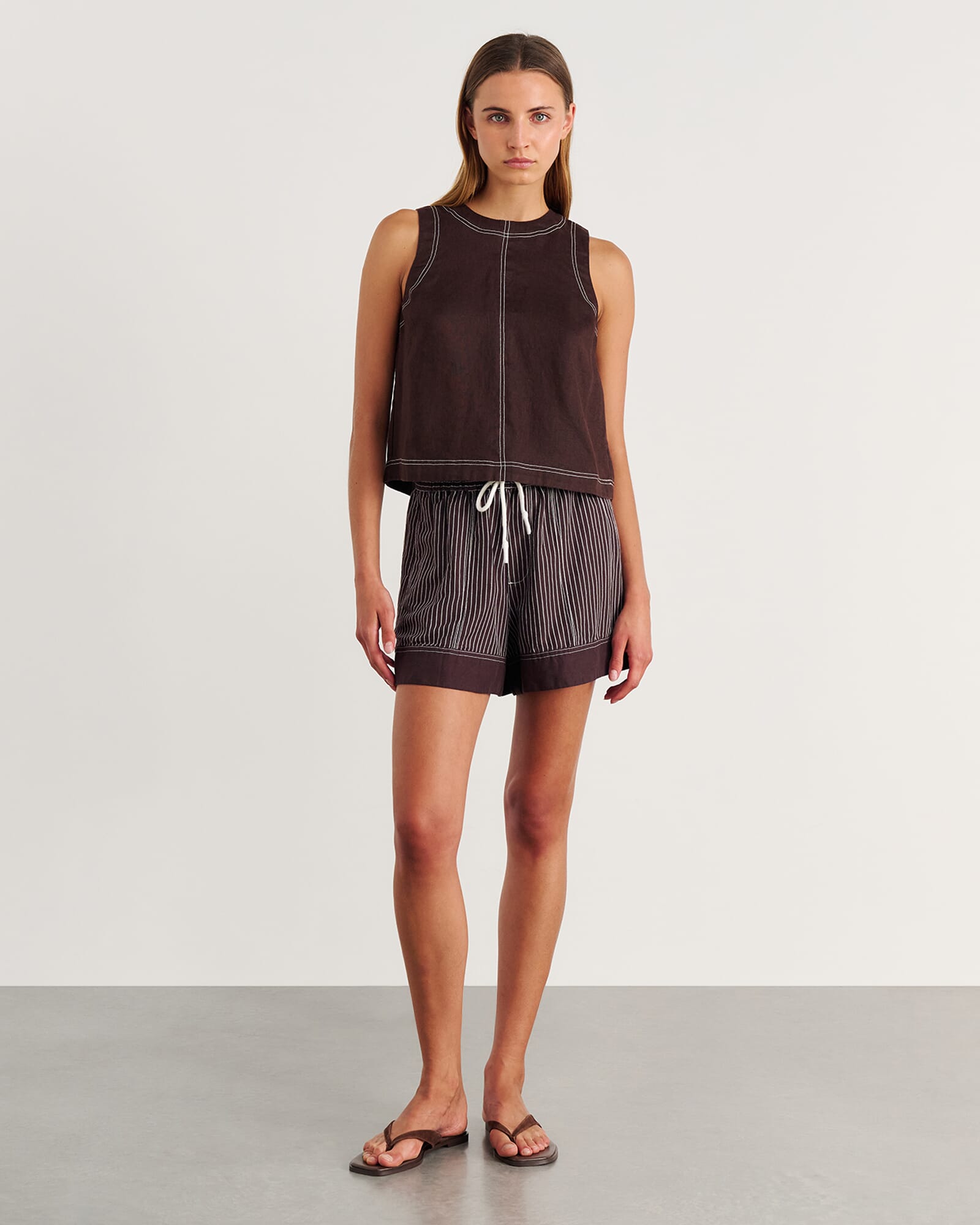 JAG ann linen open back top darkchocolate