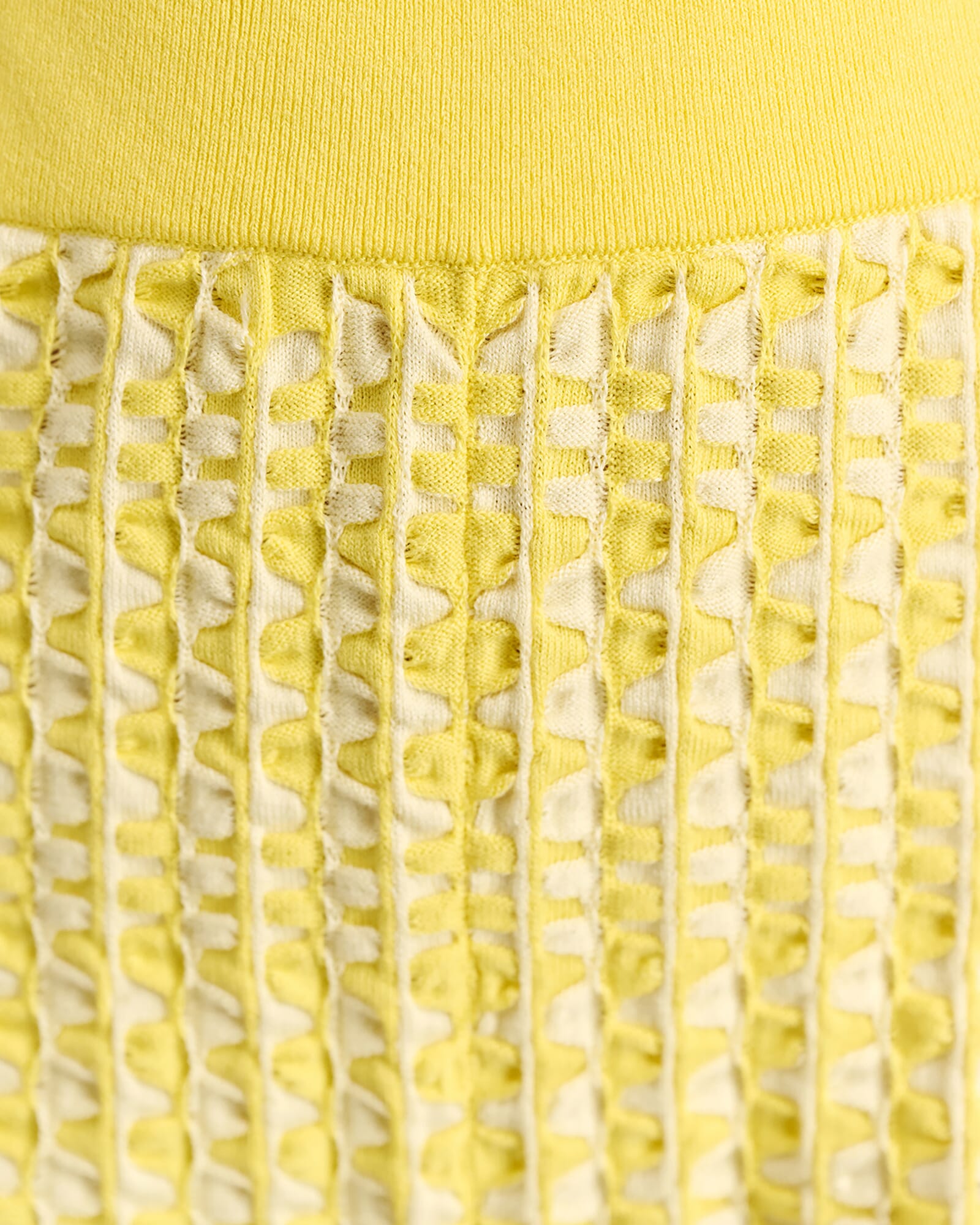 JAG nfw mini knit short yellowmulti