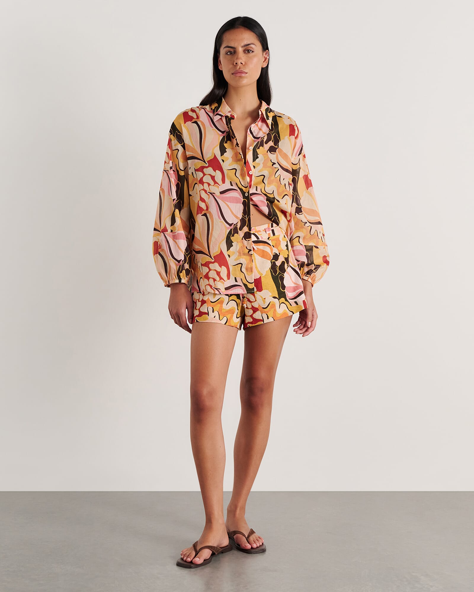 Lila Tailored Short