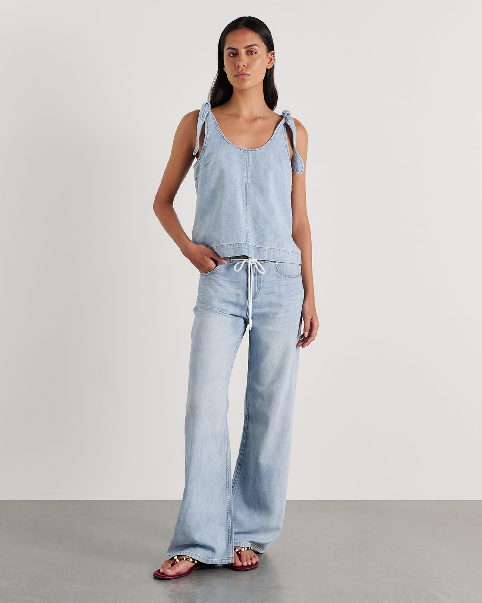 Loe Tie Top