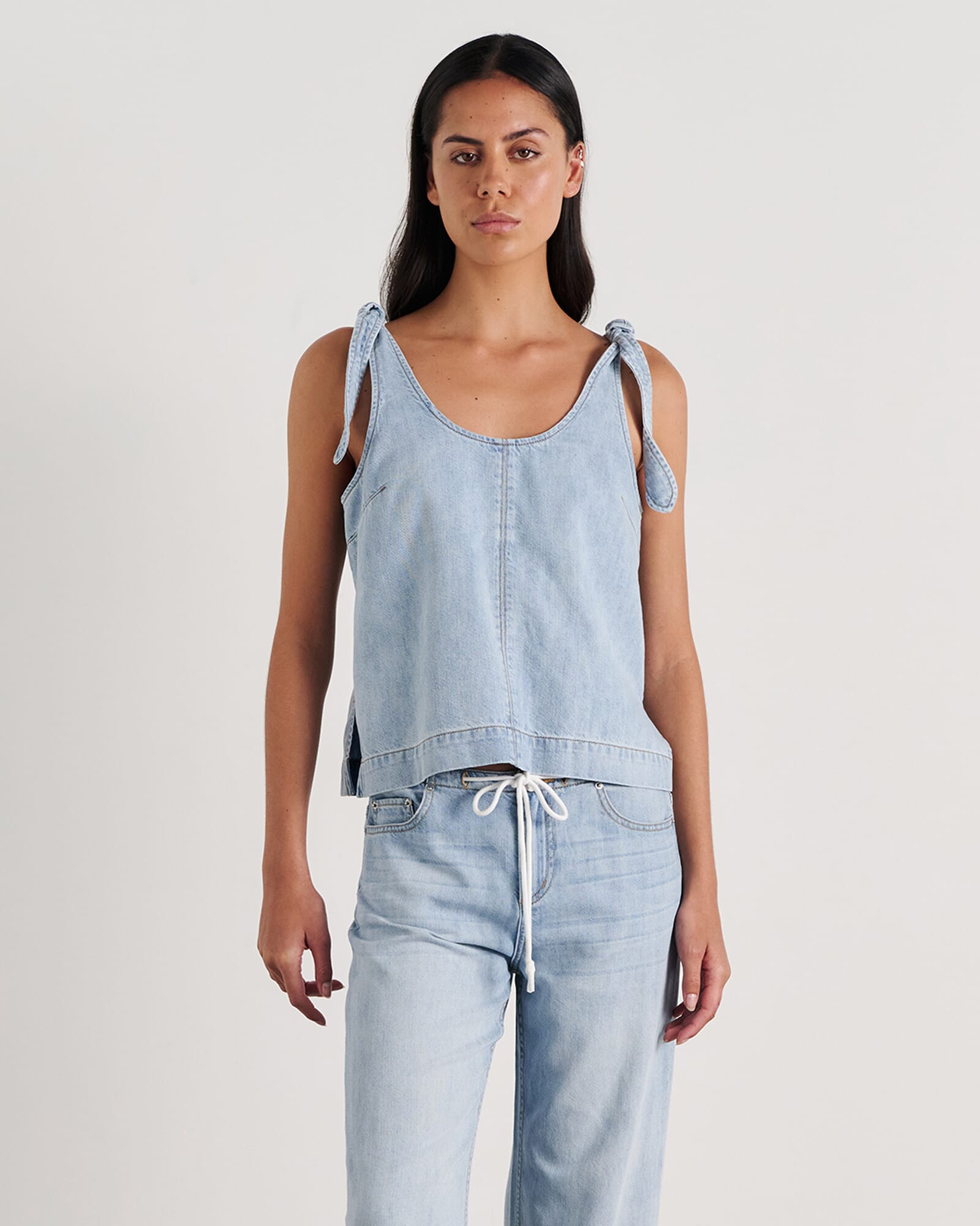 Loe Tie Top